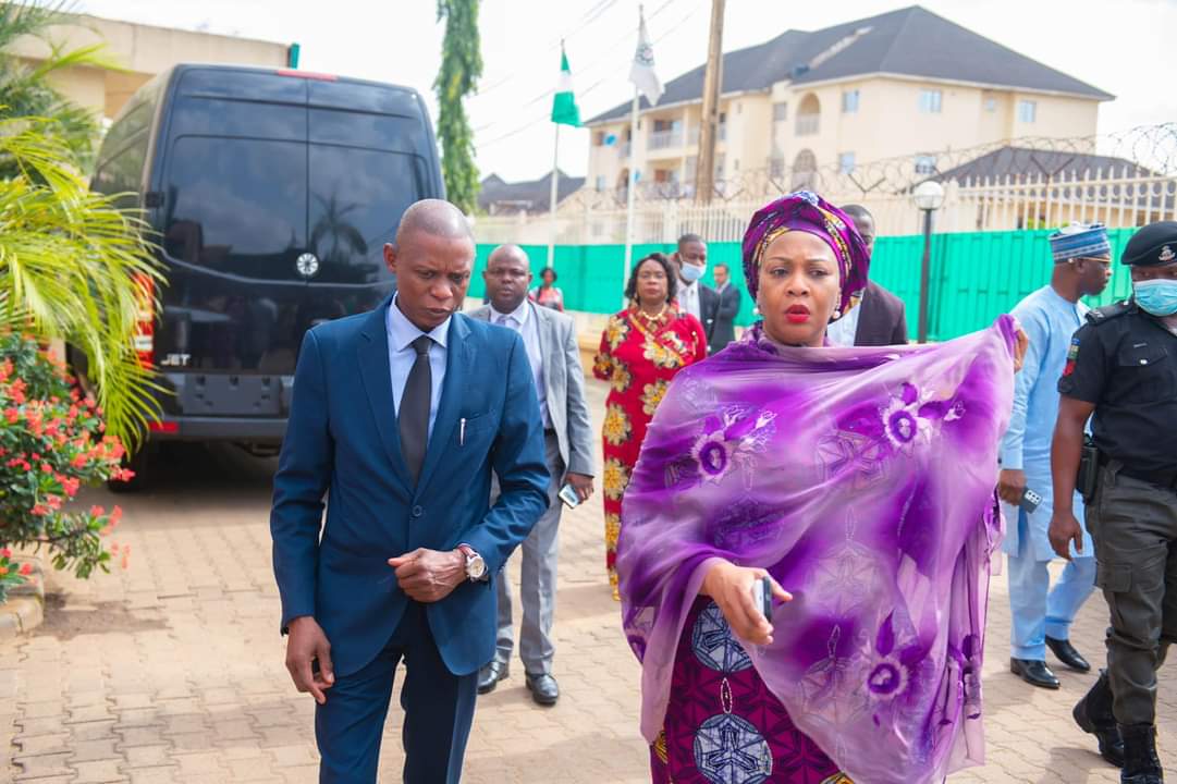 Minister of State, Transportation  Gbemisola Saraki commends Jelani on Ev